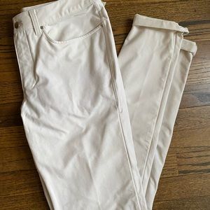 Lululemon men’s slim-fit pant